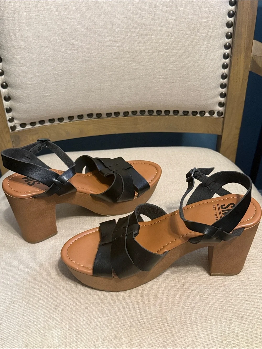 SM New York Black Faux Leather Platform Sandals Size 8